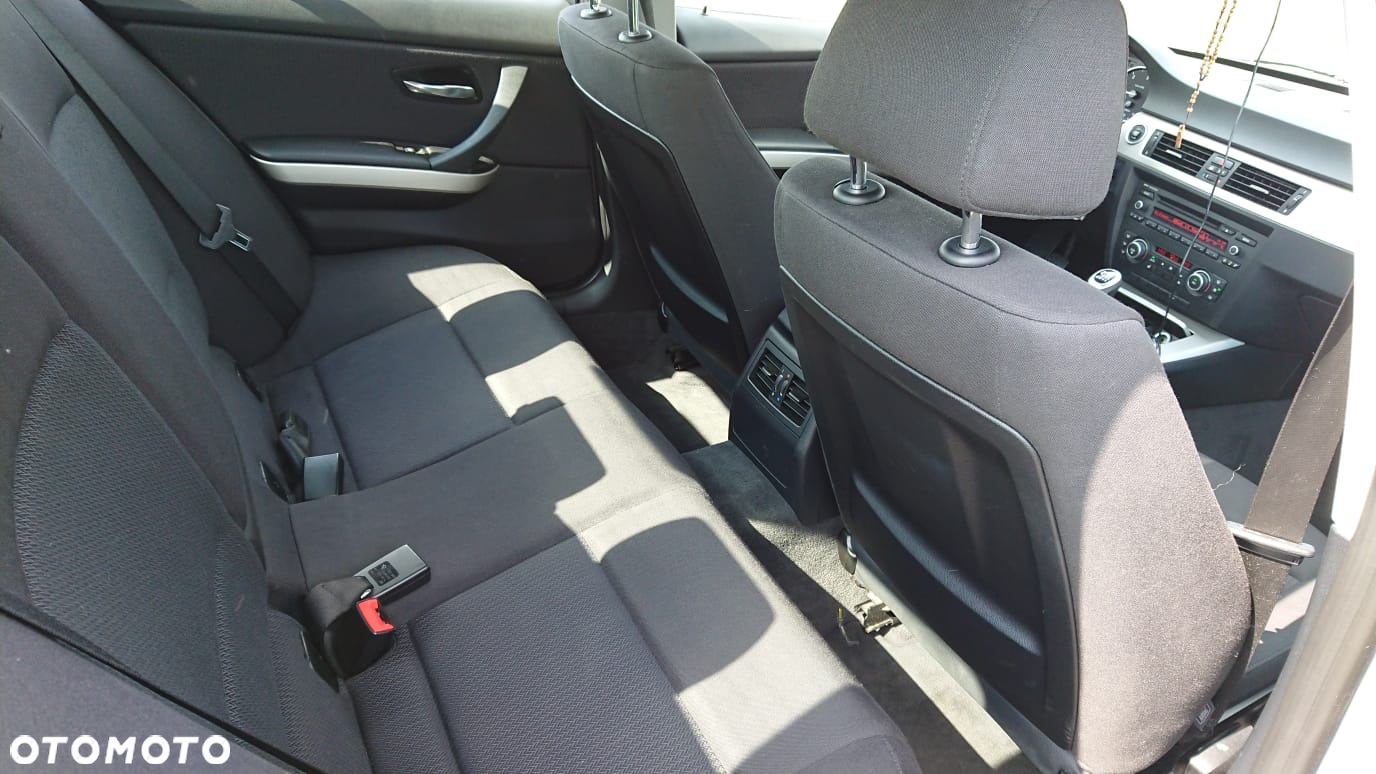 BMW Seria 3 320d - 10