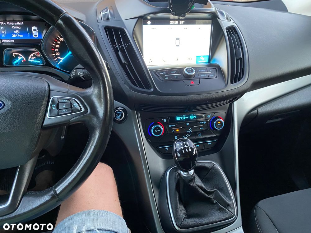 Ford Kuga 1.5 TDCi 2x4 Business Edition - 9