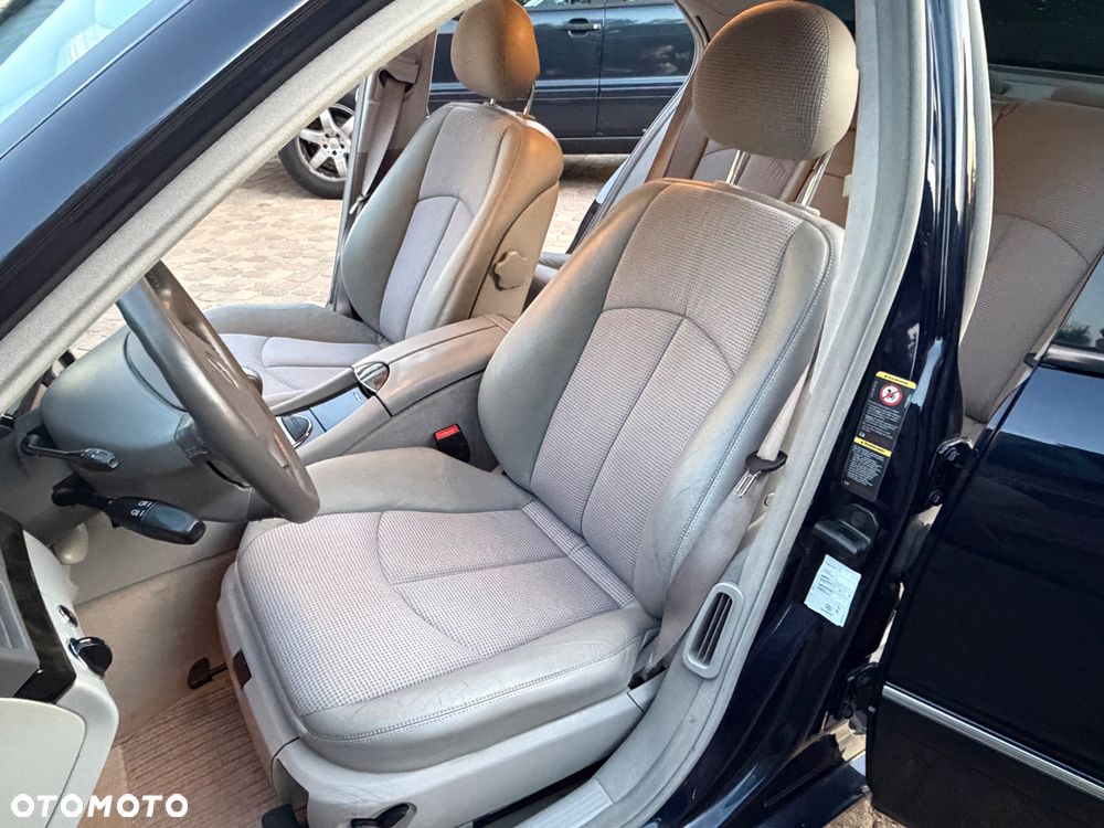 Mercedes-Benz Klasa E 240 Avantgarde - 16