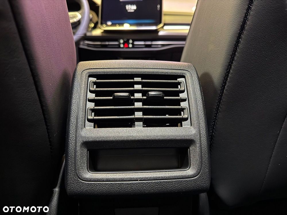 Volkswagen Golf - 17