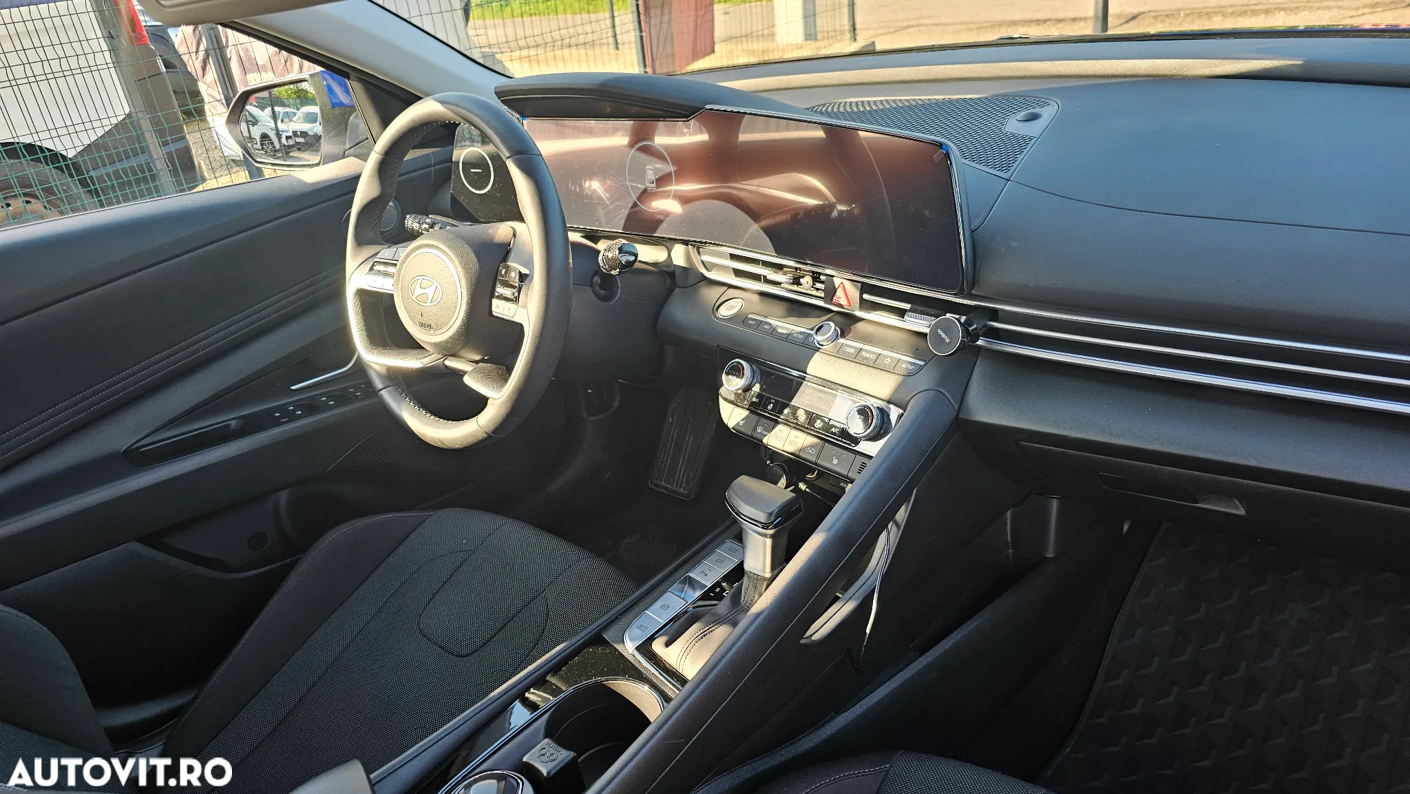 Hyundai Elantra 1.6 l 123 CP CVT Highway - 23