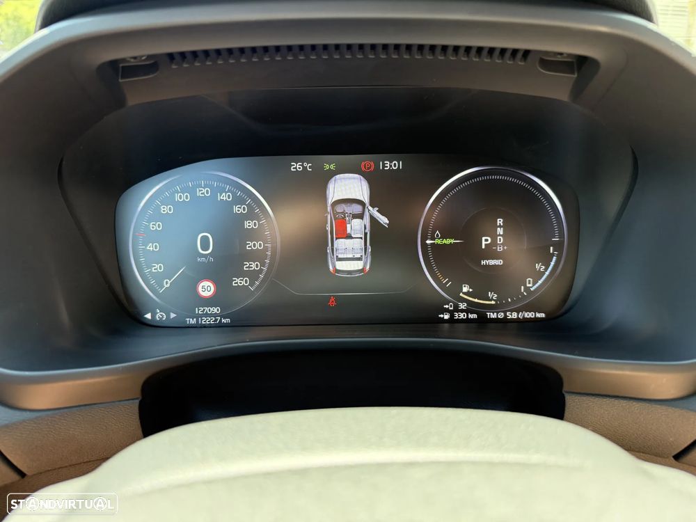 Volvo XC 40 T5 Twin Engine DKG Momentum Pro - 11