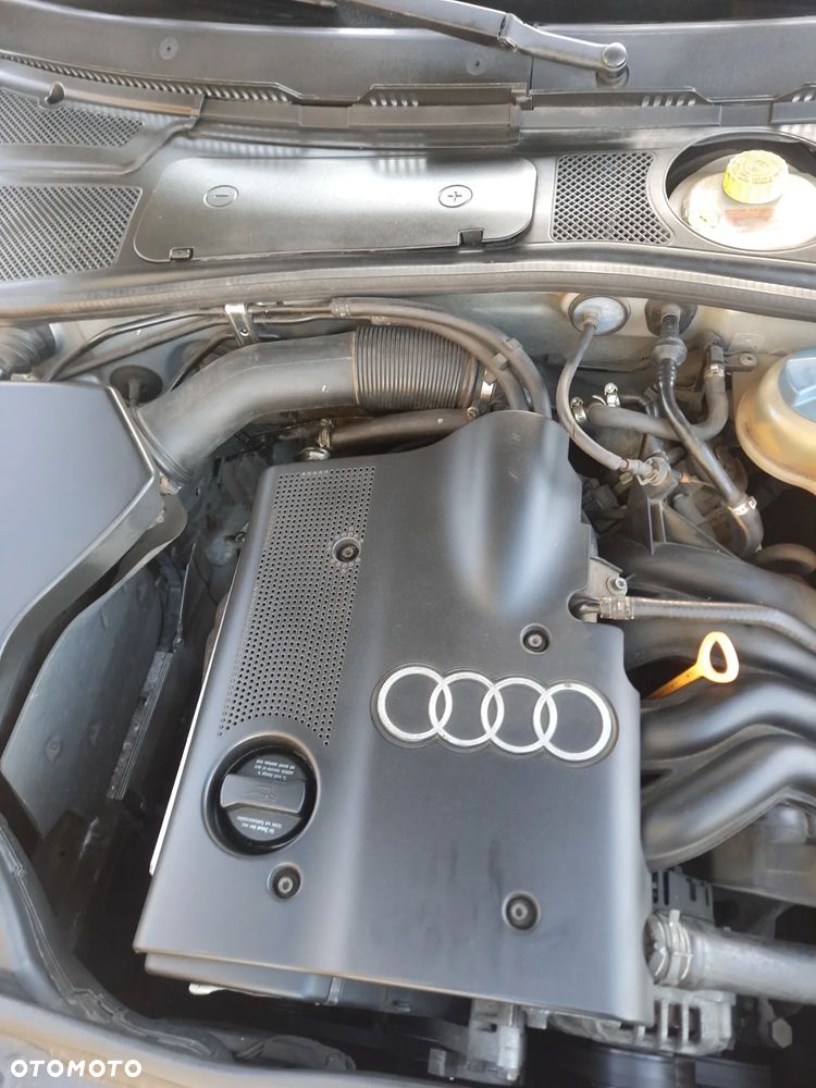 Audi A4 Limousine 1.6 - 15