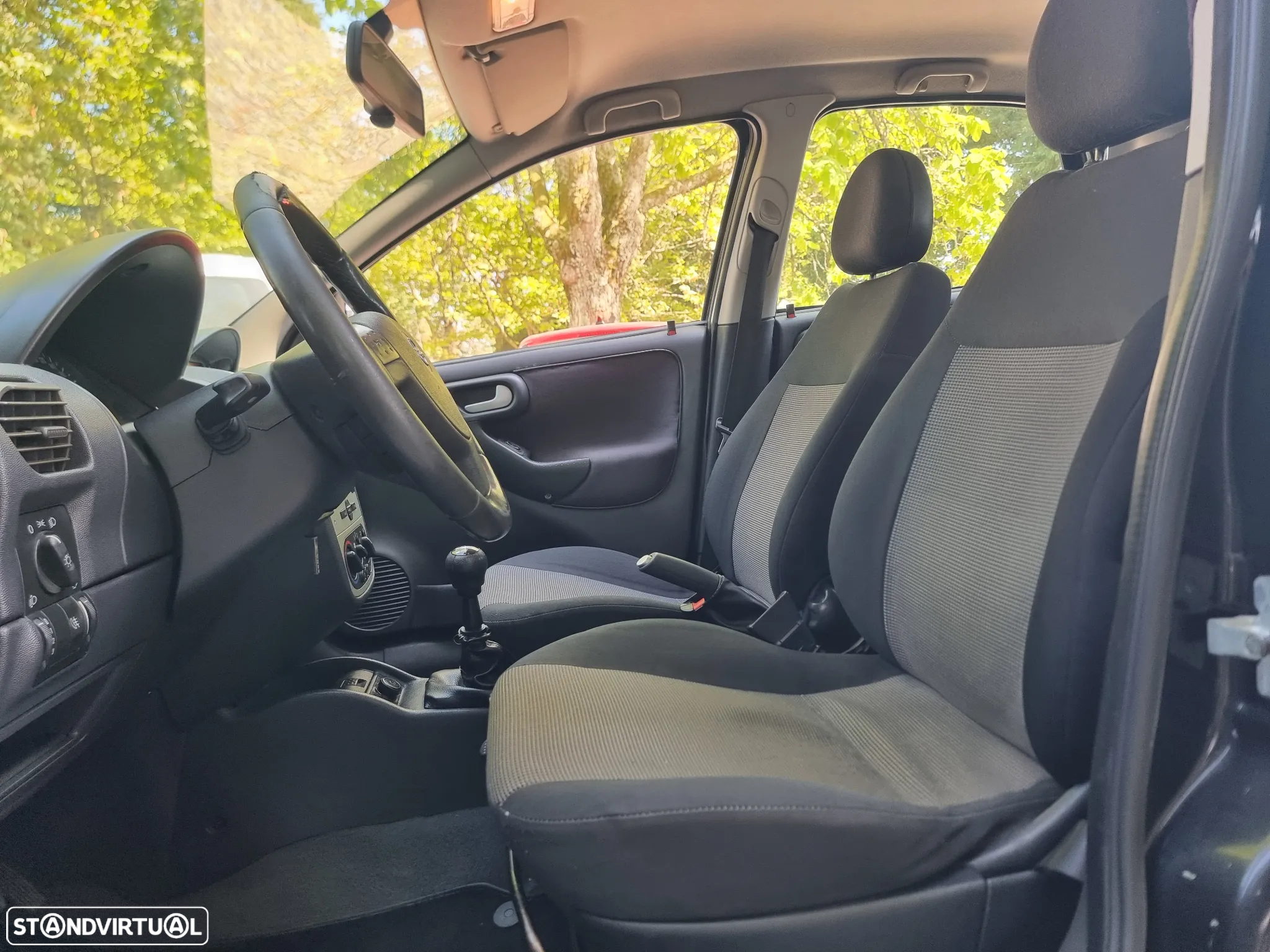 Opel Corsa 1.2 Twinport Cosmo - 9