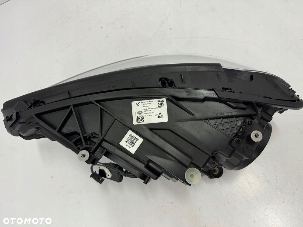 LAMPA PRAWA PRZEDNIA PRZÓD MERCEDES A KLASA W177 LED PERFORMANCE - 5