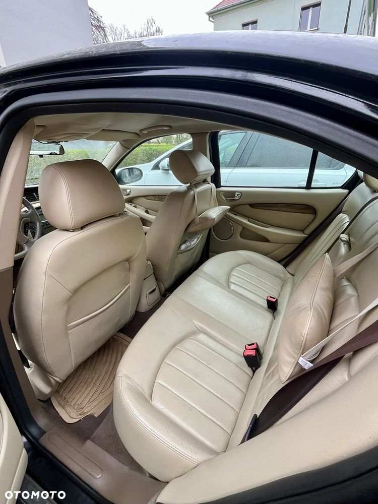 Jaguar X-Type 2.0 - 5