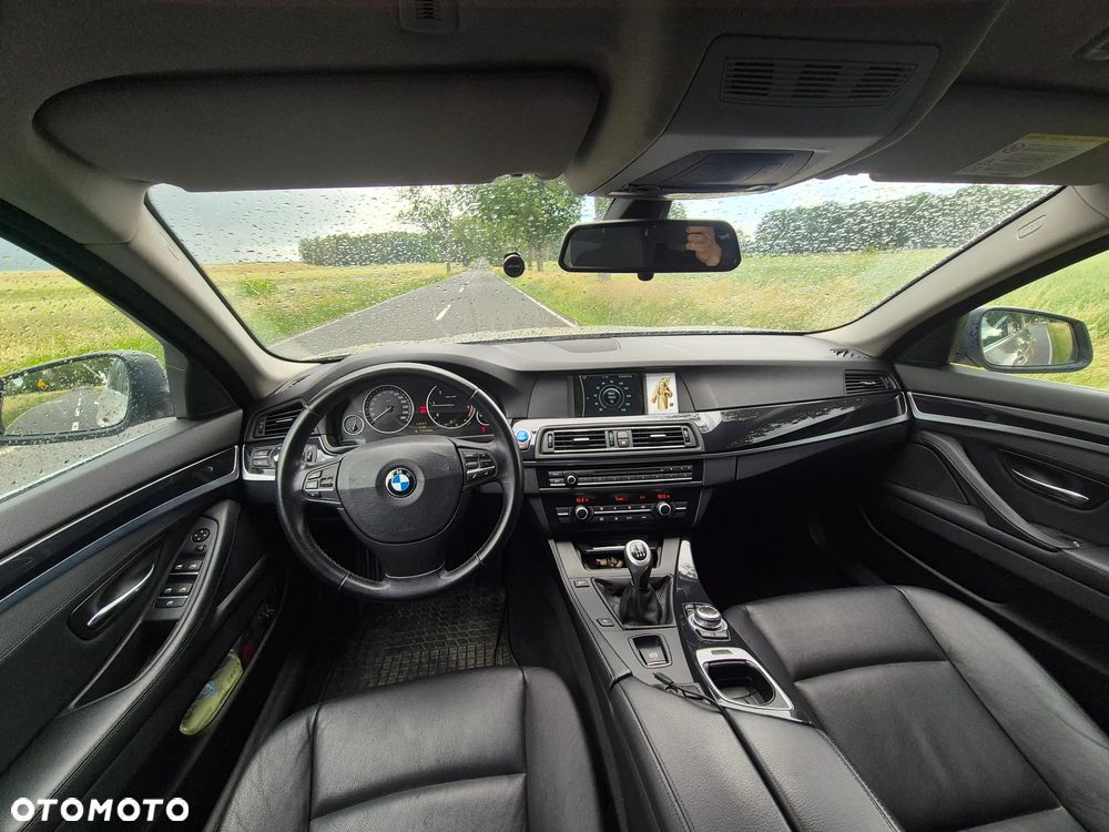 BMW Seria 5 520d - 8