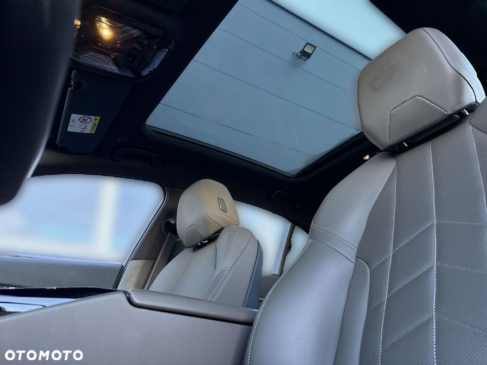 BMW i5 - 12