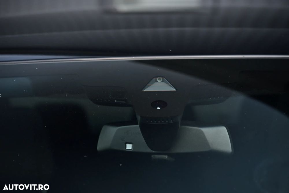 BMW Seria 5 520d AT MHEV - 39