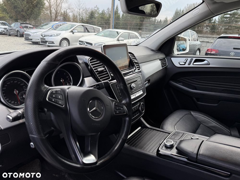 Mercedes-Benz GLE 350 d 4Matic 9G-TRONIC AMG Line - 31