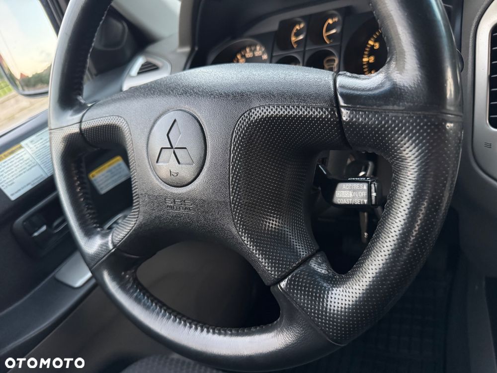 Mitsubishi Pajero 3.2 DI-D Automatik Liberty - 34