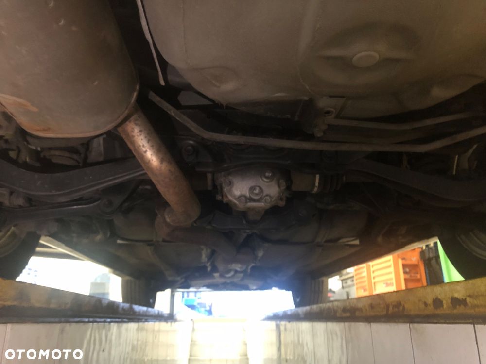 Subaru Outback 3.0 H6 - 37