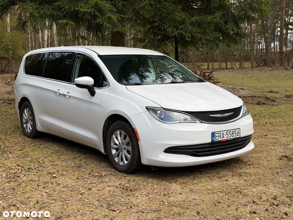 Chrysler Pacifica - 5