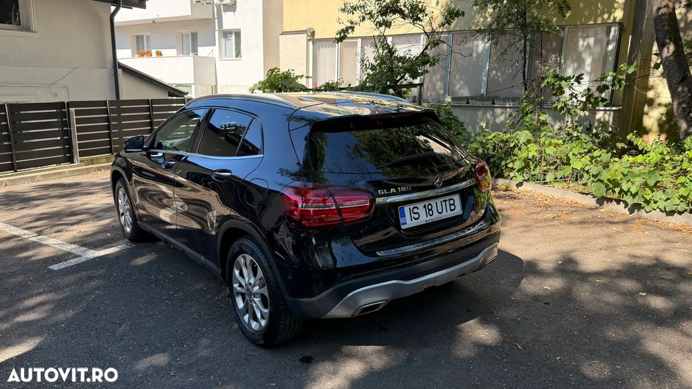 Mercedes-Benz GLA 180 7G-DCT StreetStyle - 5