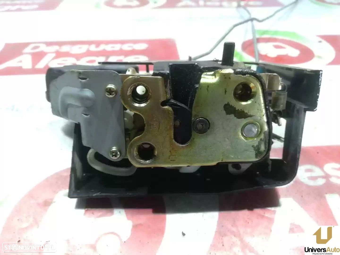 FECHADURA PORTA TRASEIRA DIREITA KIA RIO BREAK FAMILIAR 2004 - - 4