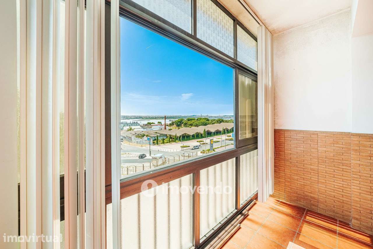 Apartamento T2 com vistas sobre o Tejo, no Seixal - Grande imagem: 5/49