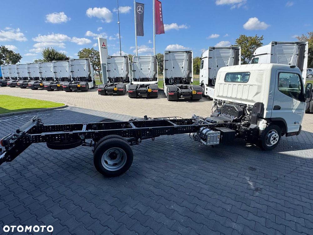 FUSO CANTER - 8