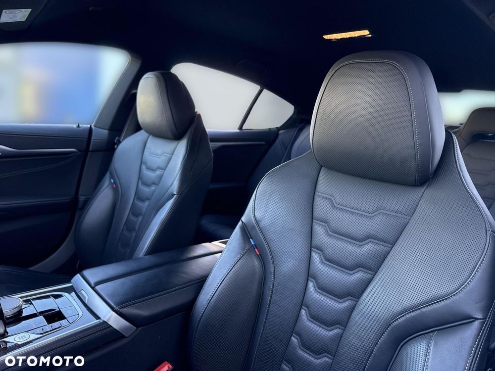 BMW Seria 8 - 8