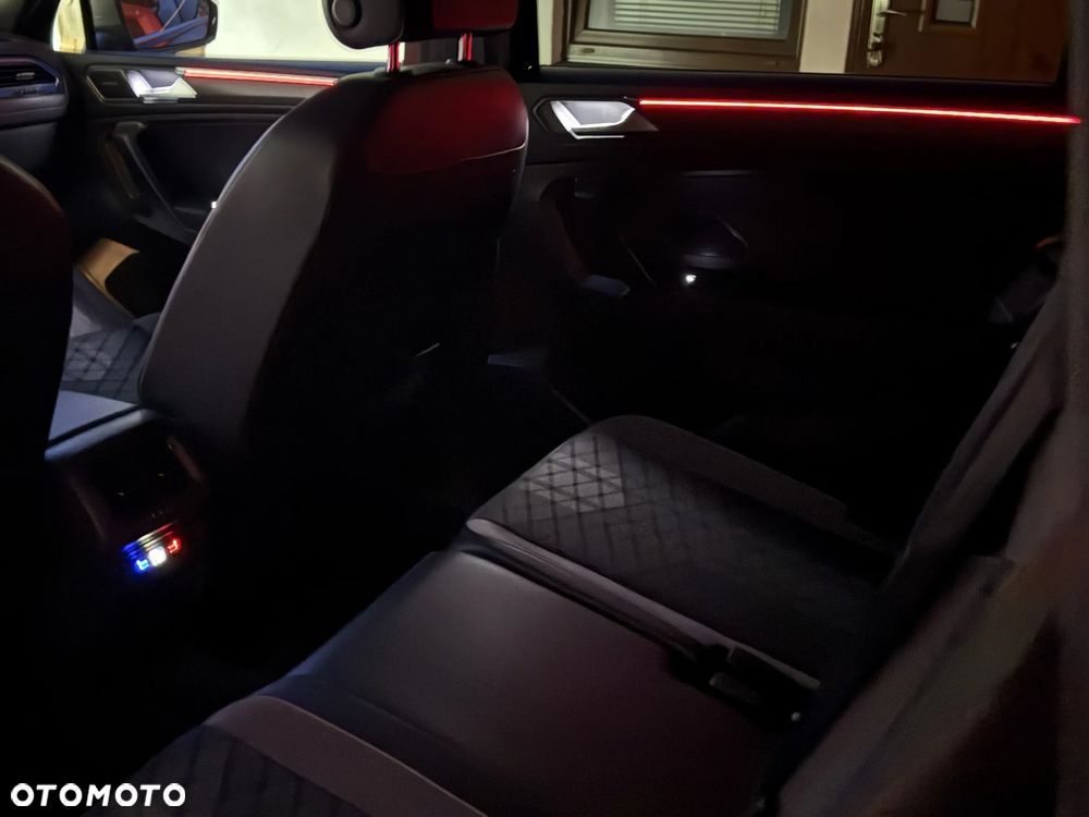 Volkswagen Tiguan 2.0 TDI SCR 4MotION DSG R-Line - 22