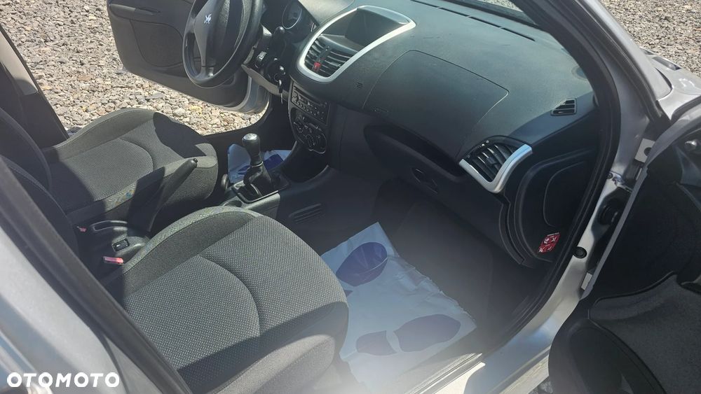 Peugeot 206 plus - 16