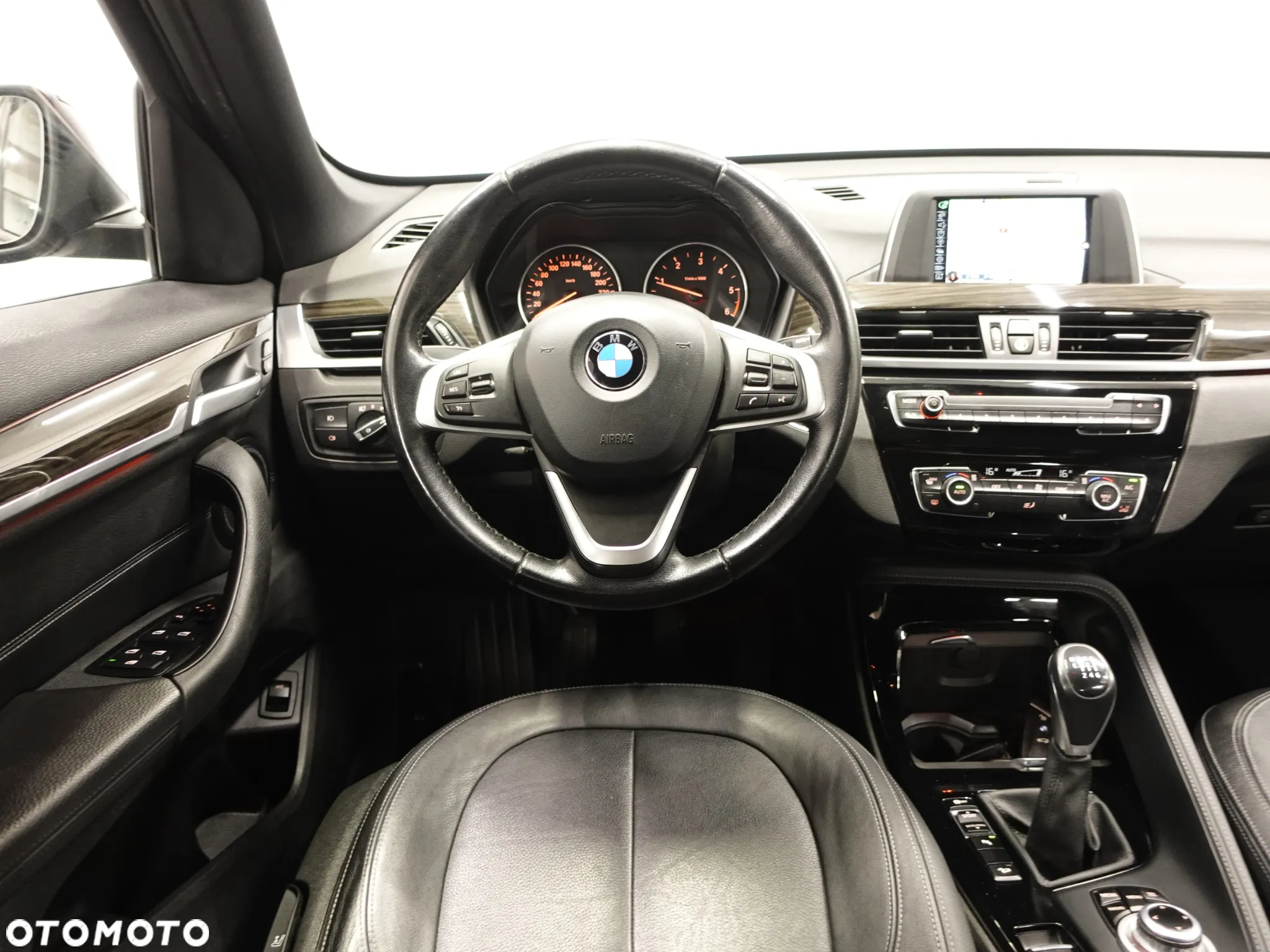 BMW X1 xDrive18d - 31