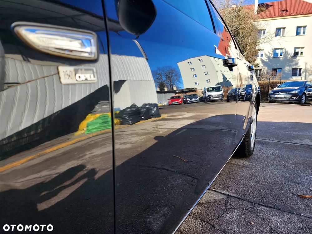 Opel Astra 1.4 Turbo 150 Jahre - 10