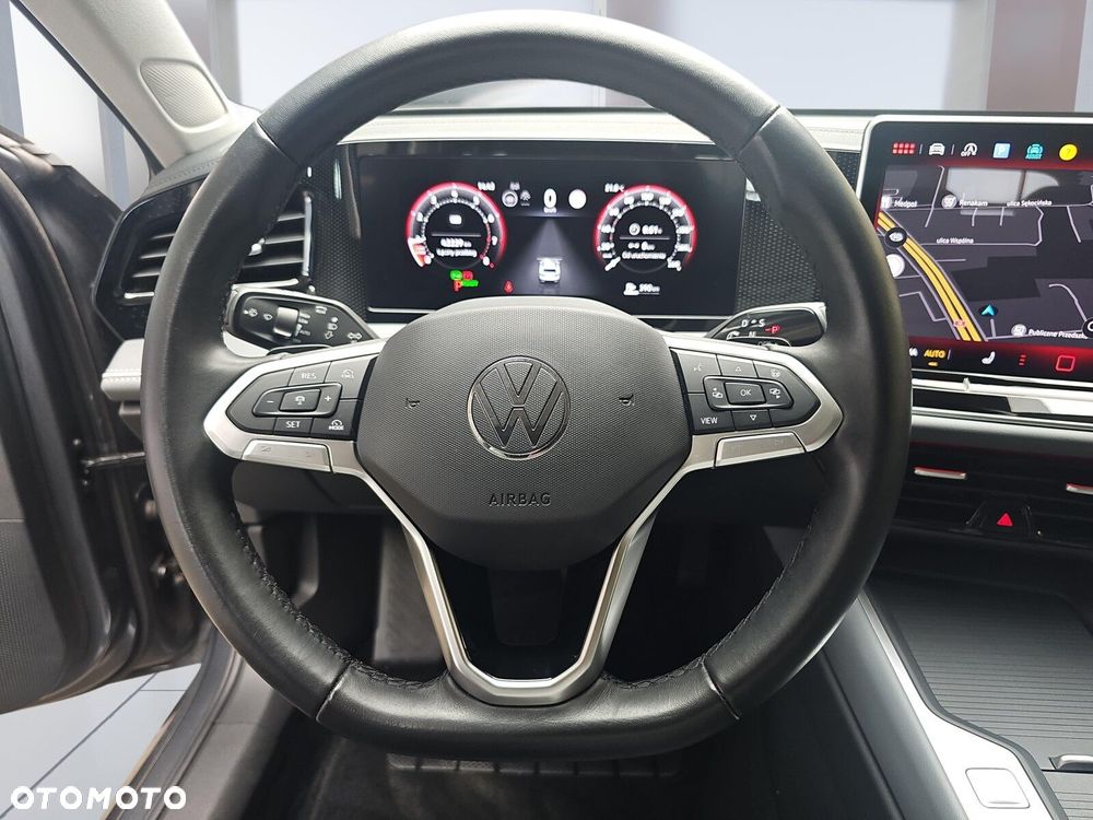 Volkswagen Passat - 13