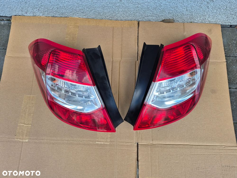 CITROEN C4 II TYLNA LAMPA LEWA PRAWA