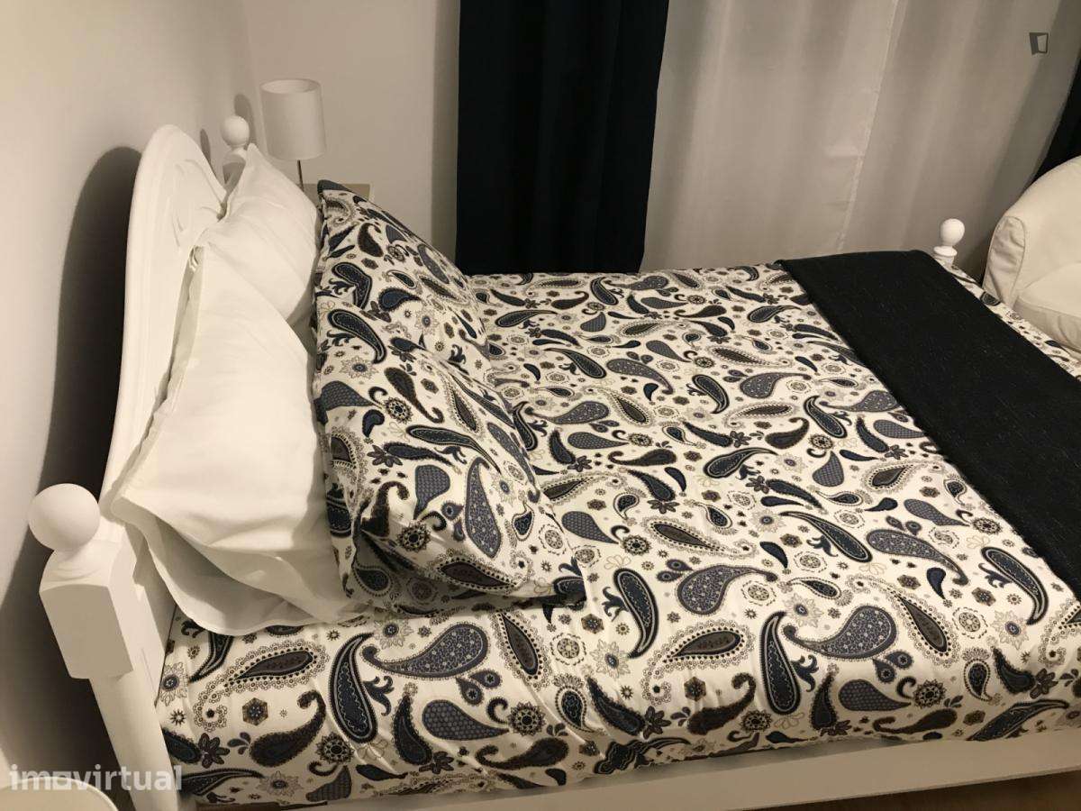 Quarto - localizado em Pontinha Lisbon - Grande imagem: 3/15