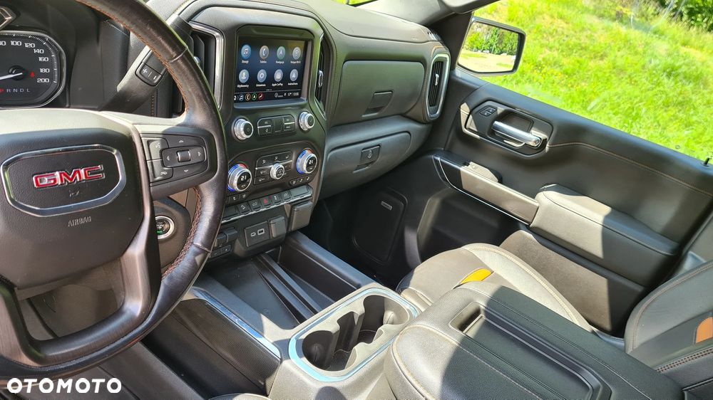 GMC Sierra - 33