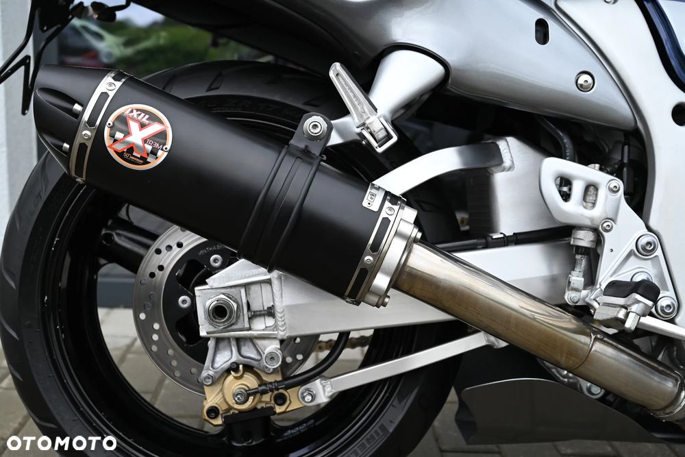 Suzuki GSX-R - 25