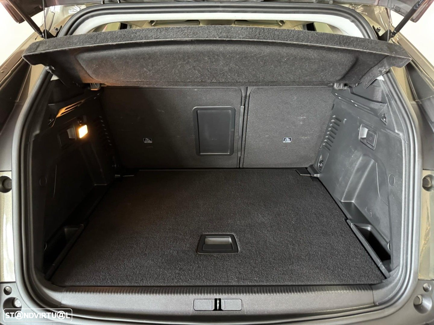 Peugeot 3008 1.5 BlueHDi Active - 26