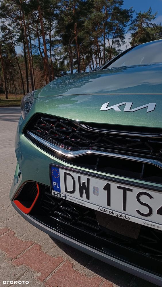 Kia Ceed - 37