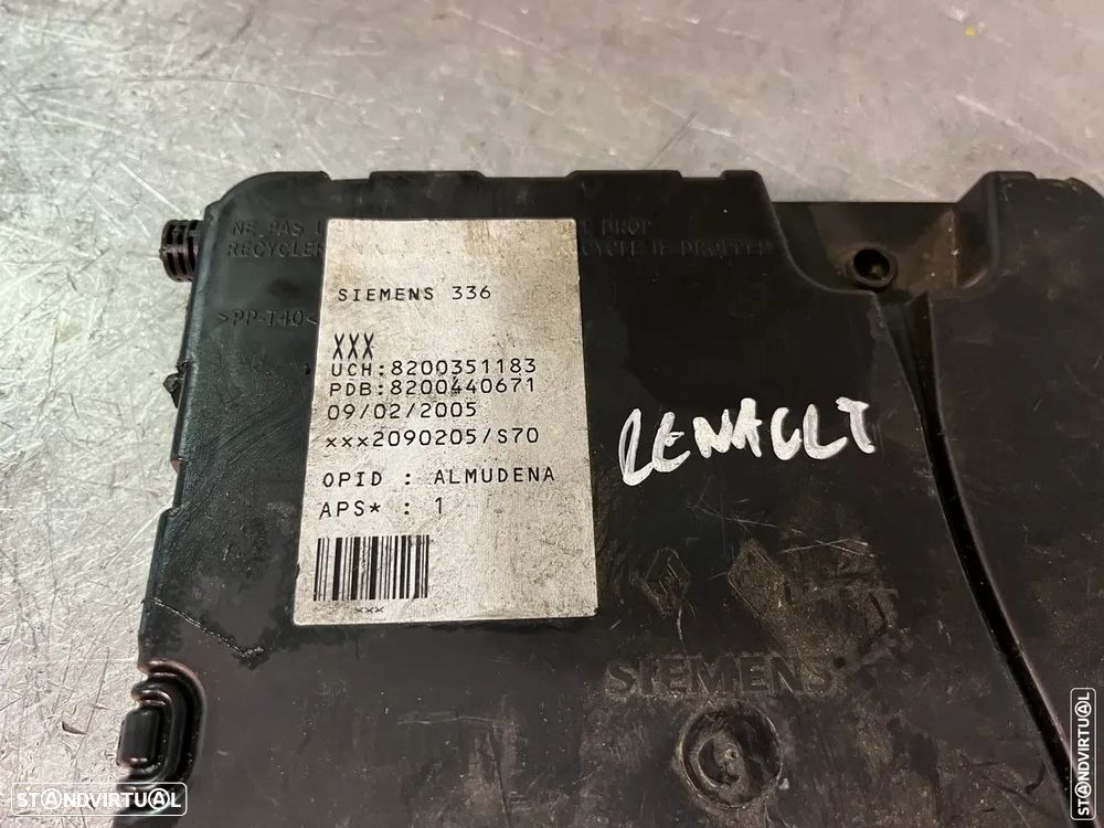 Modulo UCH / Caixa fusiveis Renault Megane II / Scenic II 8200351183 8200306434 8200280937 8200305575 8200724363 8200712570 8200606826 8200525384 8200351186 8200411363 - 2
