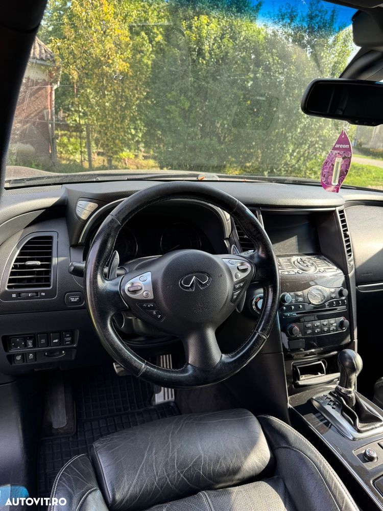 Infiniti FX 30 FX30d 3.0d V6 GT Premium AWD - 5