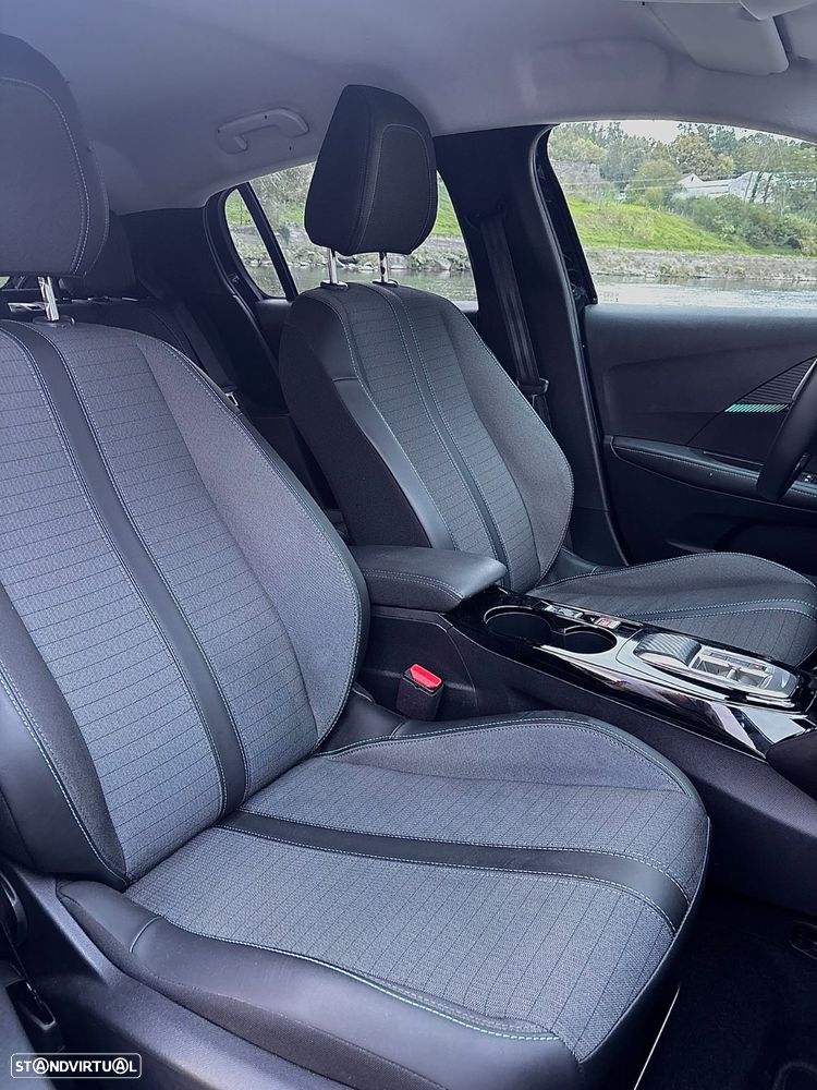 Peugeot e-208 Allure Pack - 18