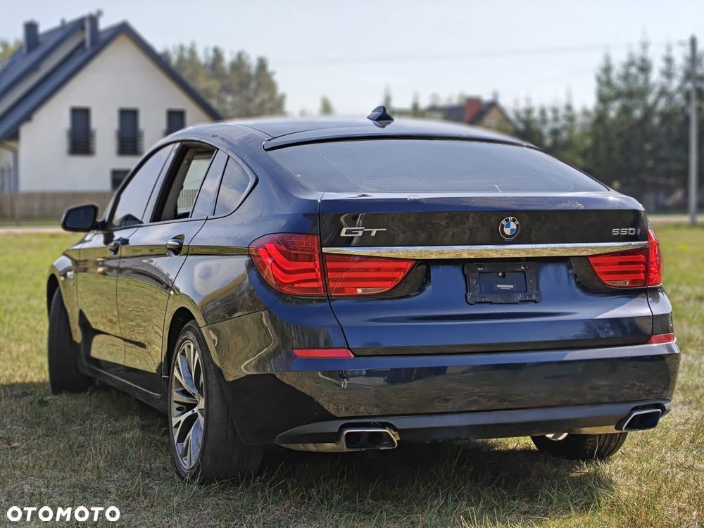BMW 5GT 550i xDrive - 15