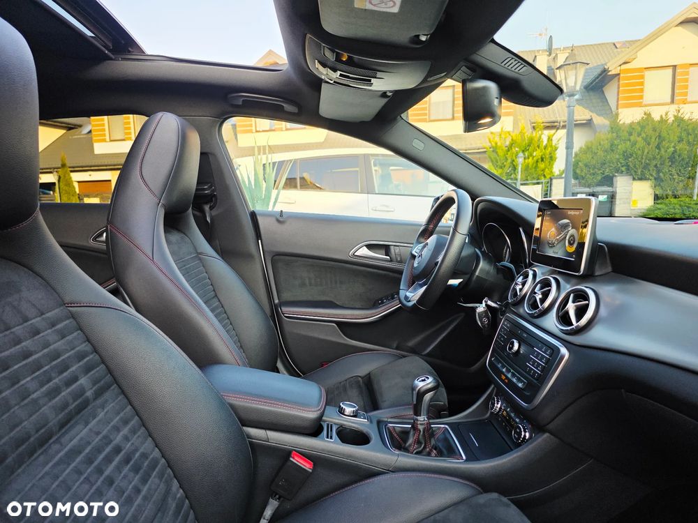 Mercedes-Benz CLA 180 d AMG Line - 21