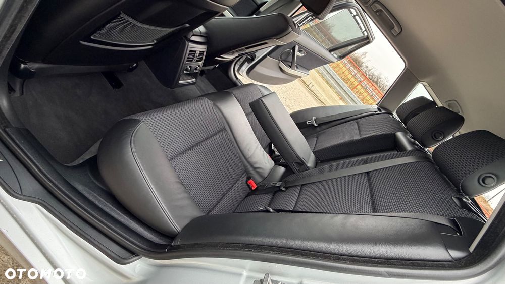 BMW Seria 3 320d xDrive - 7