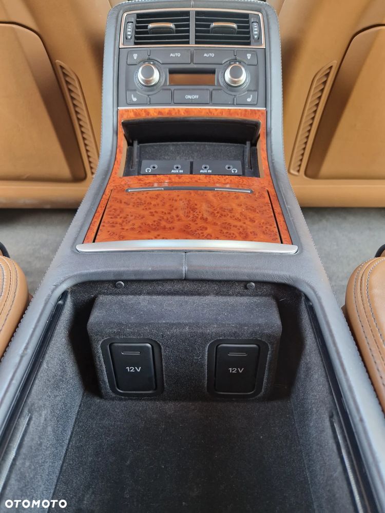 Audi A8 6.0 W12 L Quattro - 33