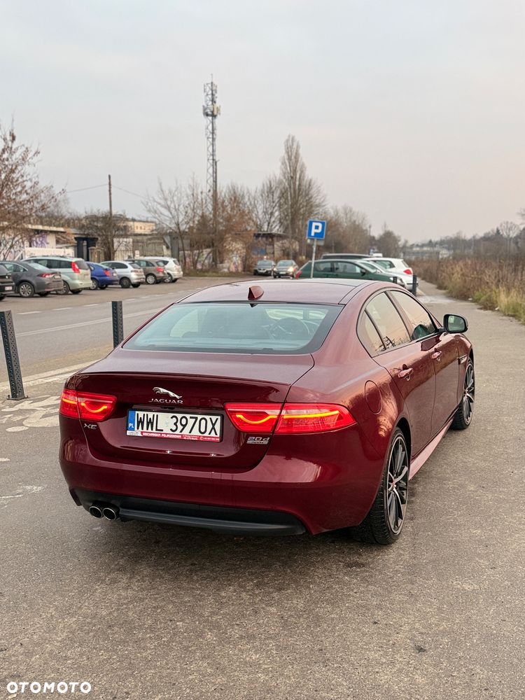 Jaguar XE 20d AWD R-Sport - 3
