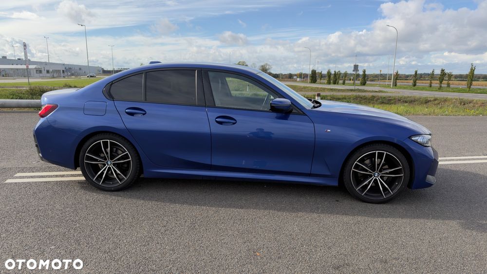 BMW Seria 3 2022 photo 5