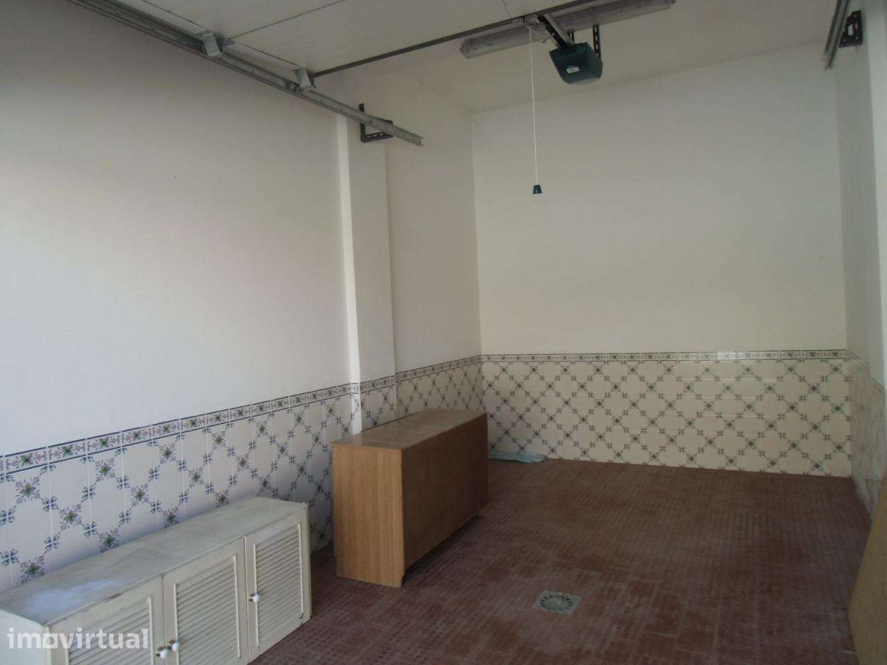 Garagem fechada, Moita - Grande imagem: 5/13