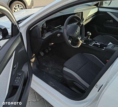 Opel Astra 1.2 T Edition S&S - 4