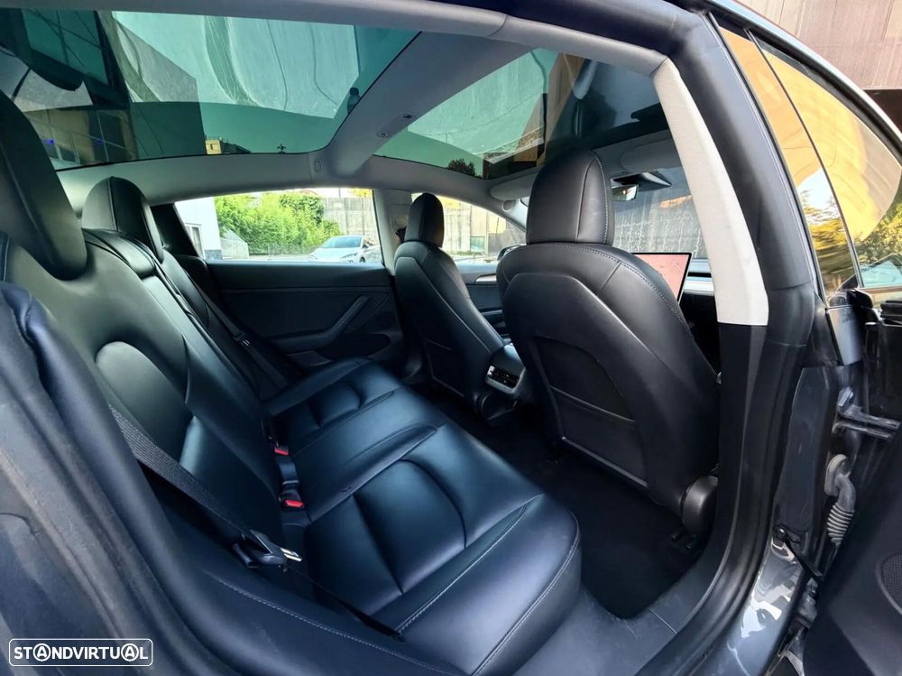 Tesla Model 3 - 20