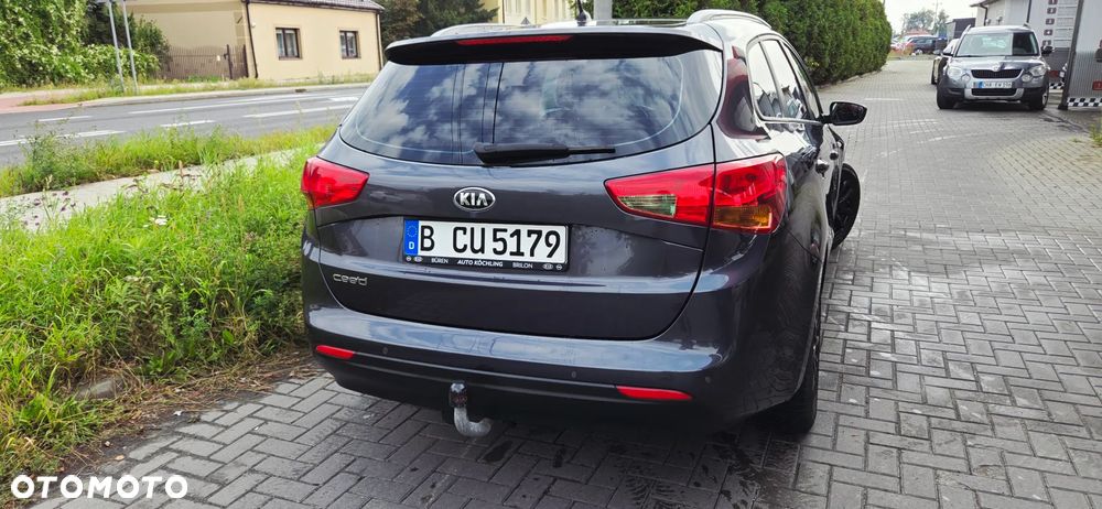 Kia Ceed 1.6 GDI ISG SW Dream Team Edition - 13