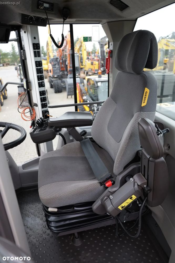 Volvo L120H - 29