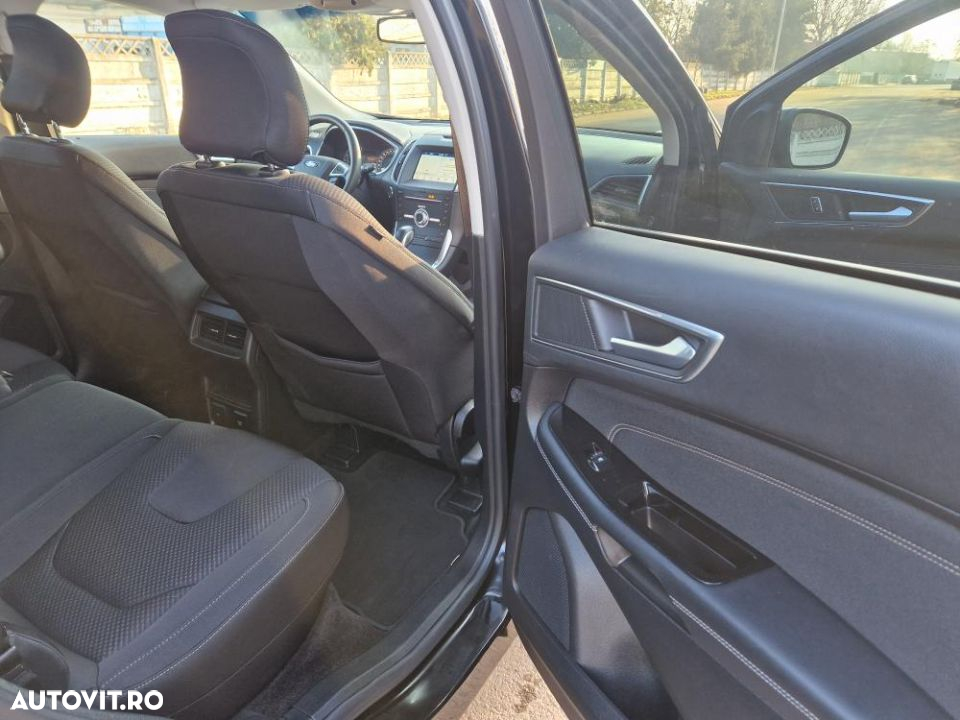 Ford Edge 2.0 TDCi Powershift Titanium - 23