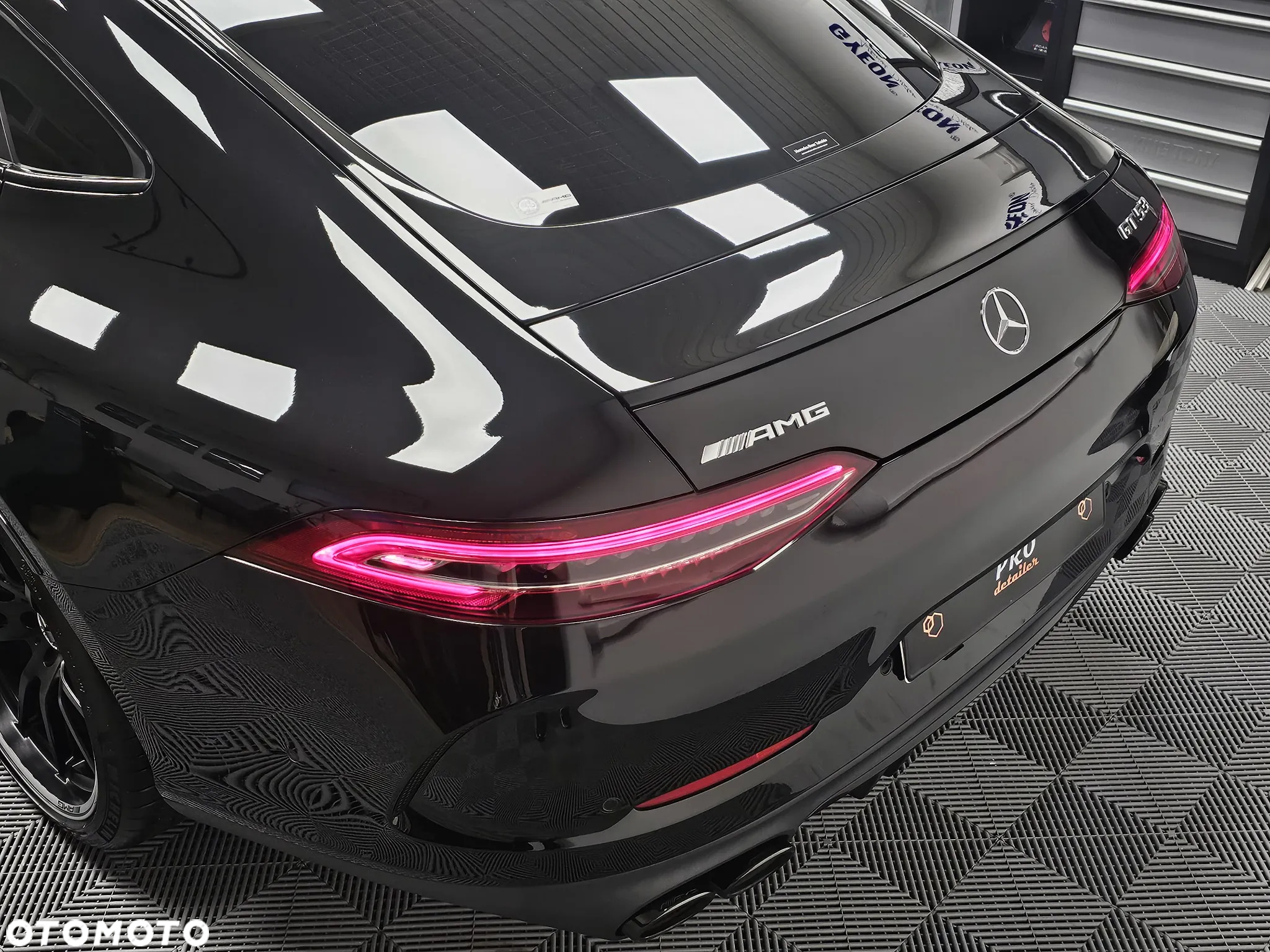 Mercedes-Benz AMG GT 53 4-Matic+ - 17