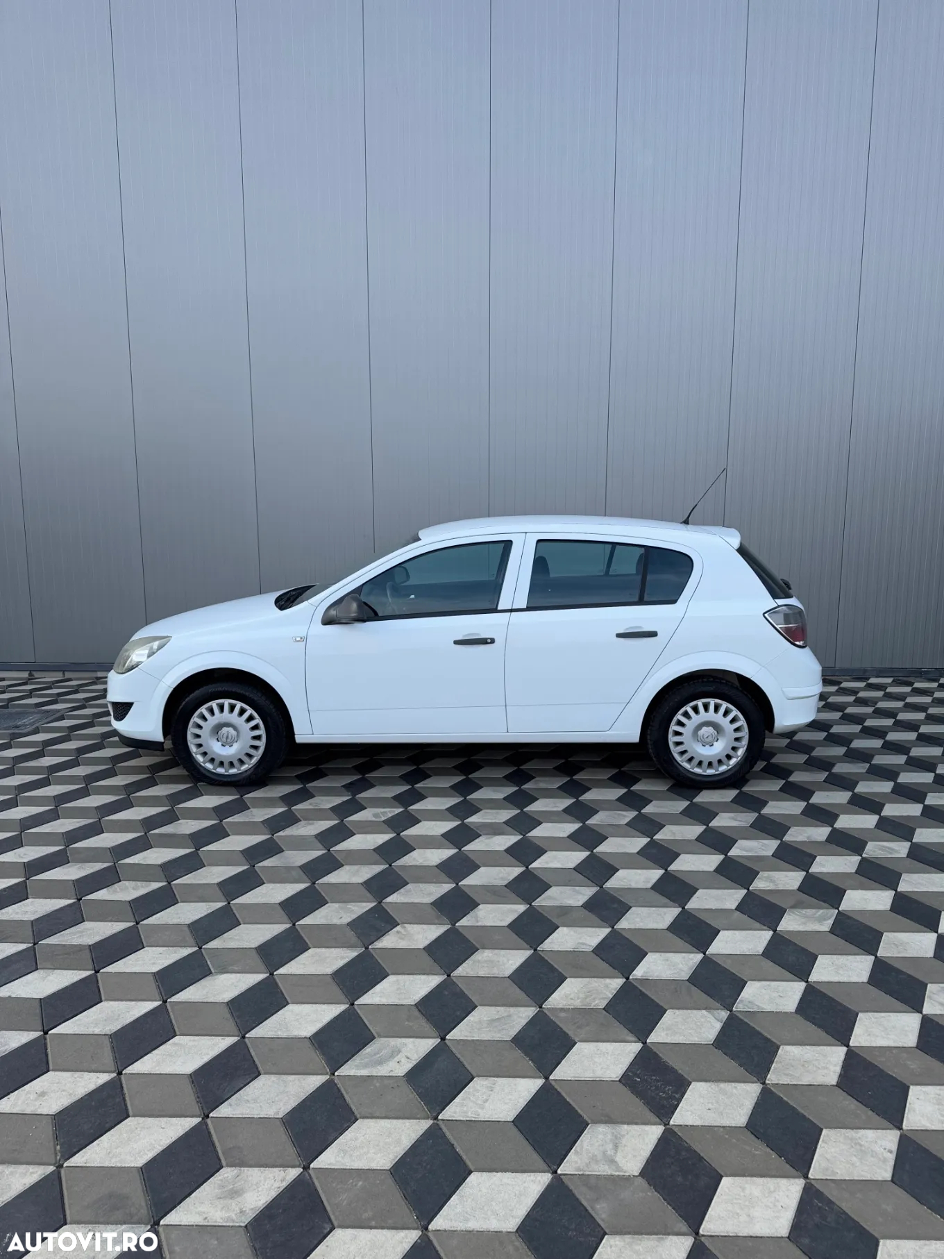 Opel Astra 1.4i Elegance - 24